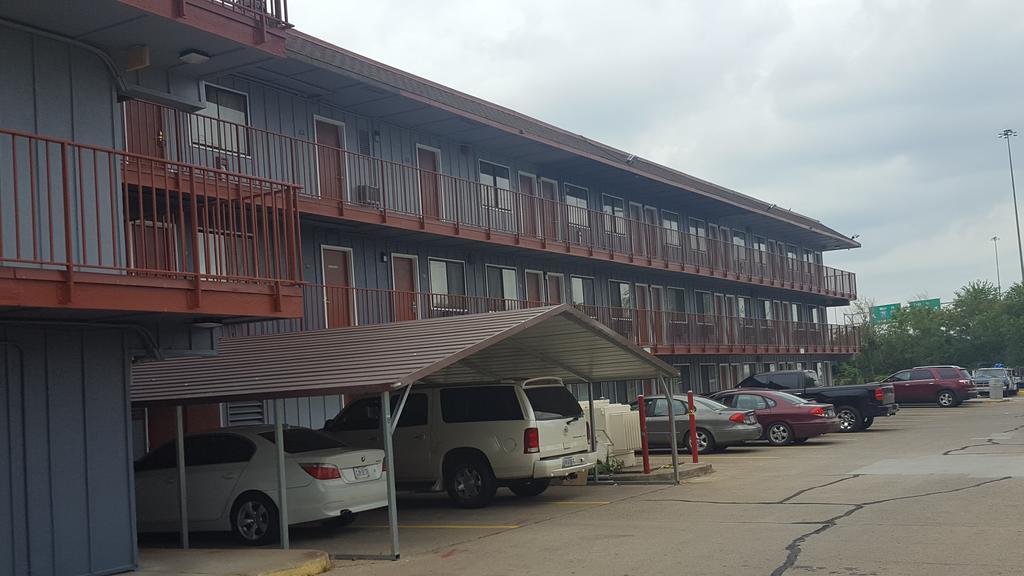 Travel Inn Шарънвил Екстериор снимка