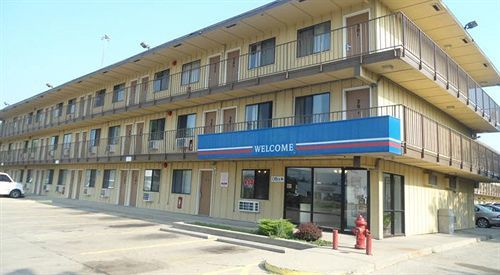 Travel Inn Шарънвил Екстериор снимка