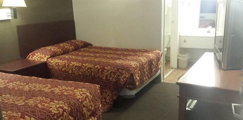 Travel Inn Шарънвил Екстериор снимка